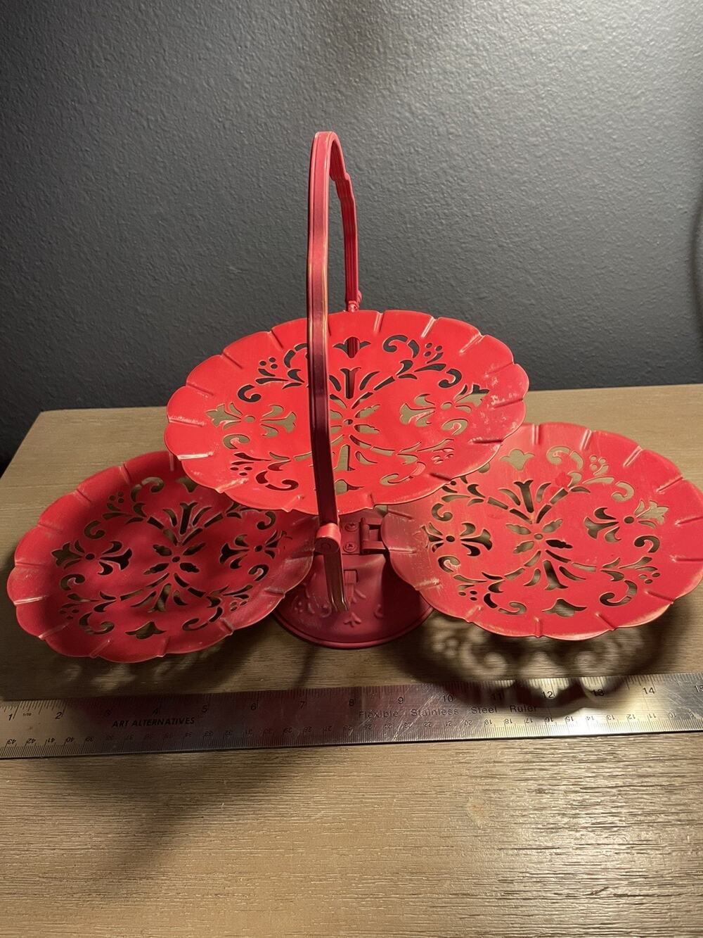 Vintage Style 3 Tier Folding Metal Serving Tray RED Clamshell Beautiful Lace